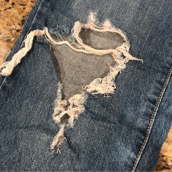 👖FOREVER 21 Distressed Denim Jeans - Picture 8 of 10